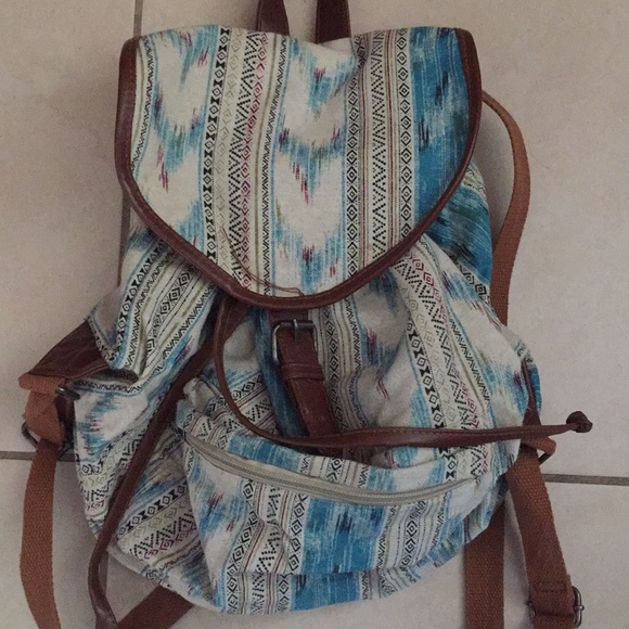 SOLD//// Drawstring back pack - Picture 1 of 3